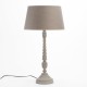 Lámpara de sobremesa pie madera blanco envejecido con pantalla beige Capucino Ø35x65h cm